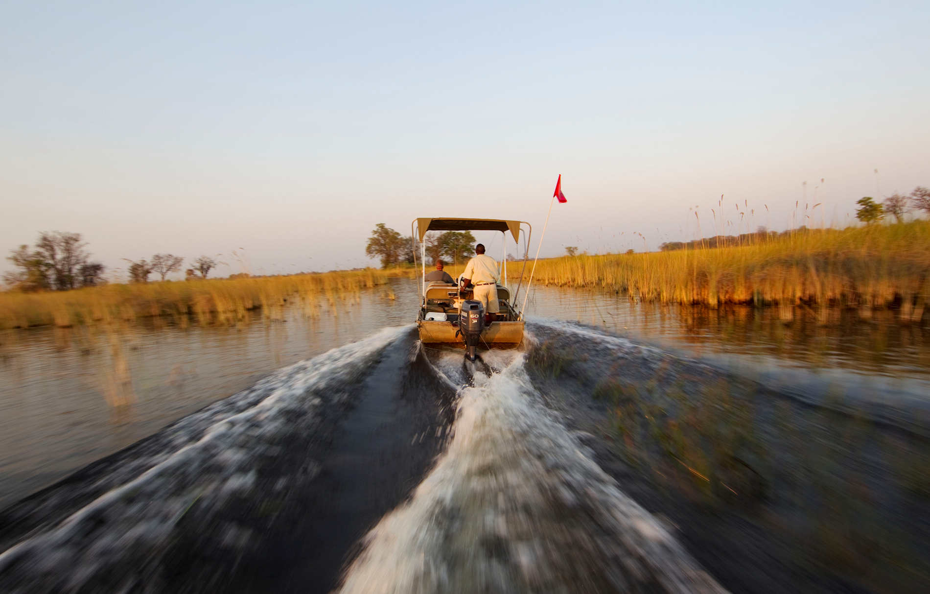 Botswana Safaris, Afrikareisen, Camp Okuti, Cobra Verde Luxus-Safaris